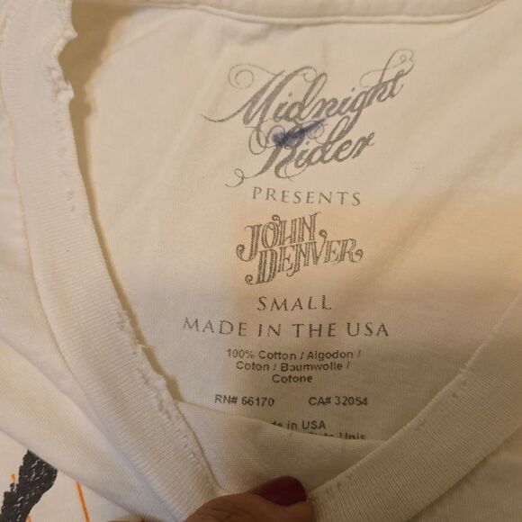 JOHN DENVER COUNTRY ROADS GRAPHIC TSHIRT SMALL - Picture 5 of 9